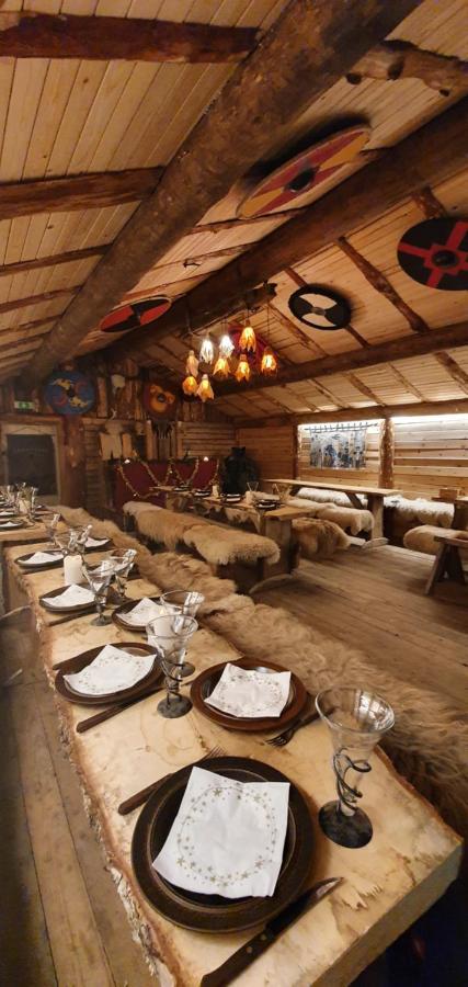 Vittfarnas Hird Vikingaby Bed & Breakfast Sosdala Exterior foto