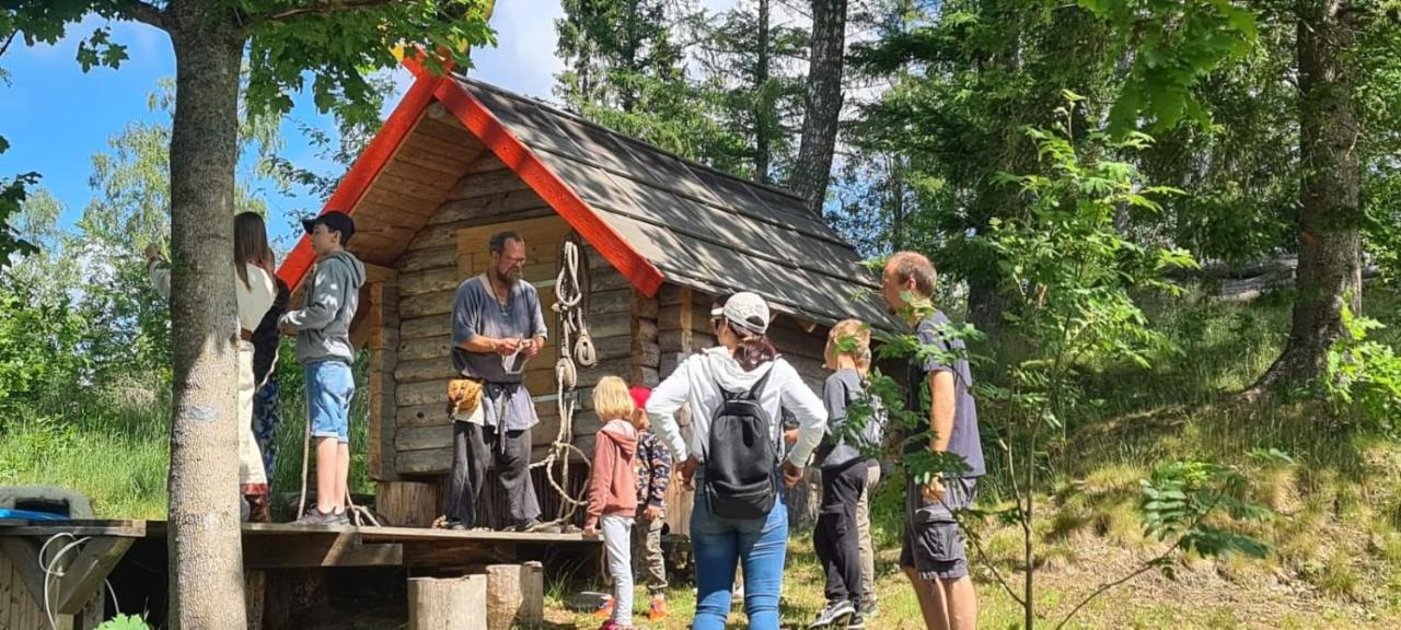Vittfarnas Hird Vikingaby Bed & Breakfast Sosdala Exterior foto
