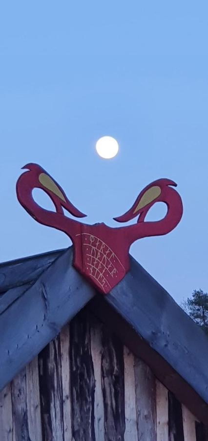 Vittfarnas Hird Vikingaby Bed & Breakfast Sosdala Exterior foto